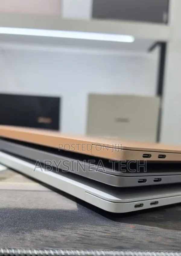 New Laptop Apple MacBook Air 8GB Apple M1 SSD 256GB