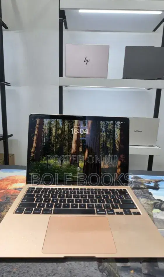 New Laptop Apple MacBook Air 8GB Apple M1 SSD 256GB