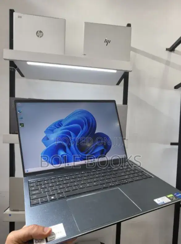 New Laptop Dell Inspiron 15 16GB Intel Core i7 SSD 512GB