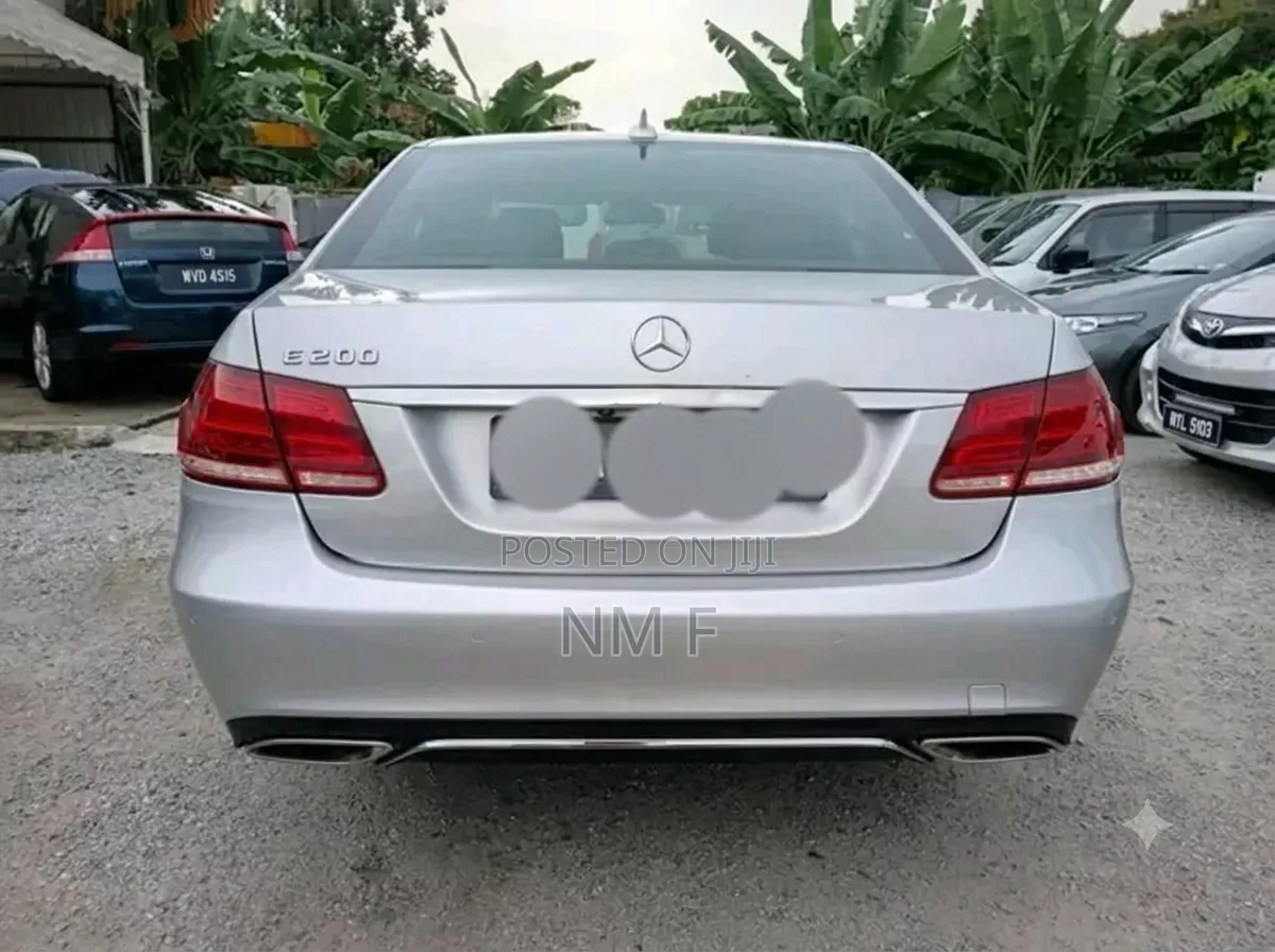 Mercedes-Benz E200 2013 Silver