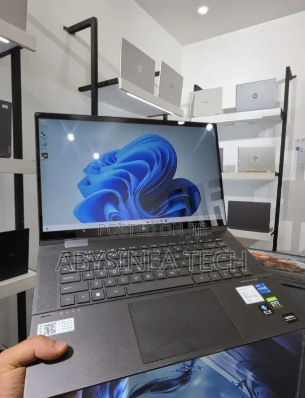 New Laptop HP Envy x360 16GB Intel Core i5 SSD 512GB