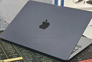 New Laptop Apple MacBook Air 2022 M2 8GB Apple M2 SSD 512GB