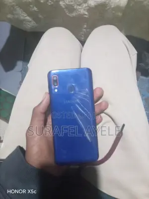 Samsung A10 32 GB Blue