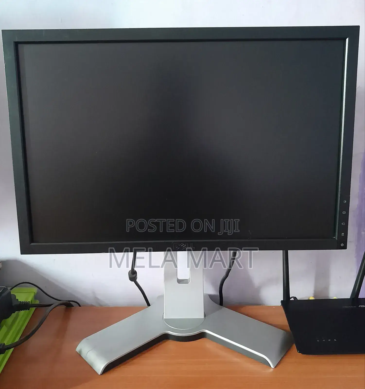 Monitor Dell 19" Inch Desktop Monitor Widescreen