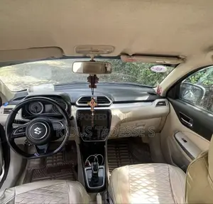 Suzuki Dzire 2022 Silver
