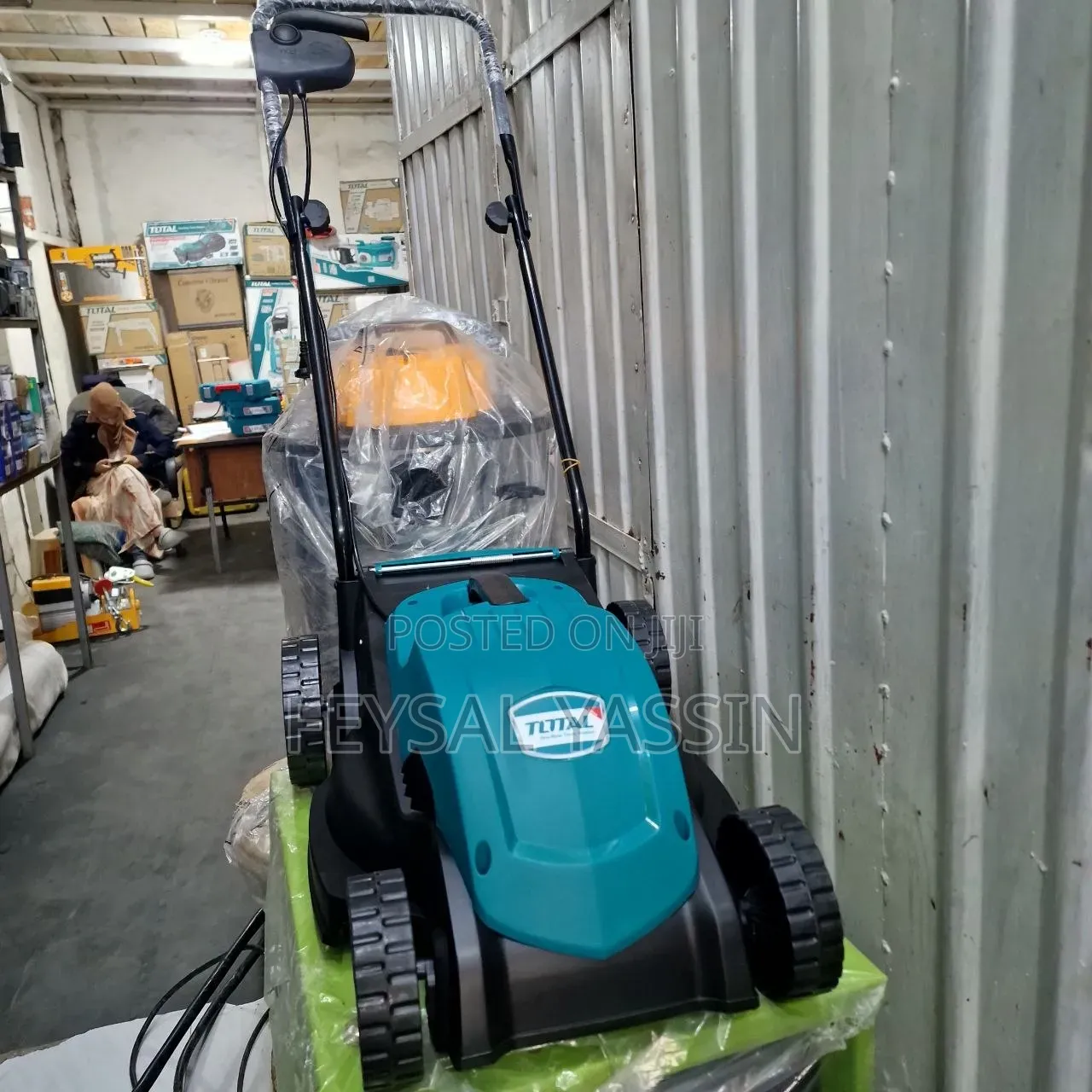 Total Lawnmower 1,600w