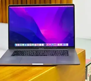 New Laptop Apple MacBook Pro 2018 32GB Intel Core i9 SSD 2T