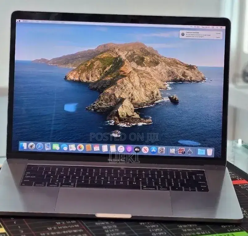 New Laptop Apple MacBook Pro 2018 32GB Intel Core i7 SSD 1T