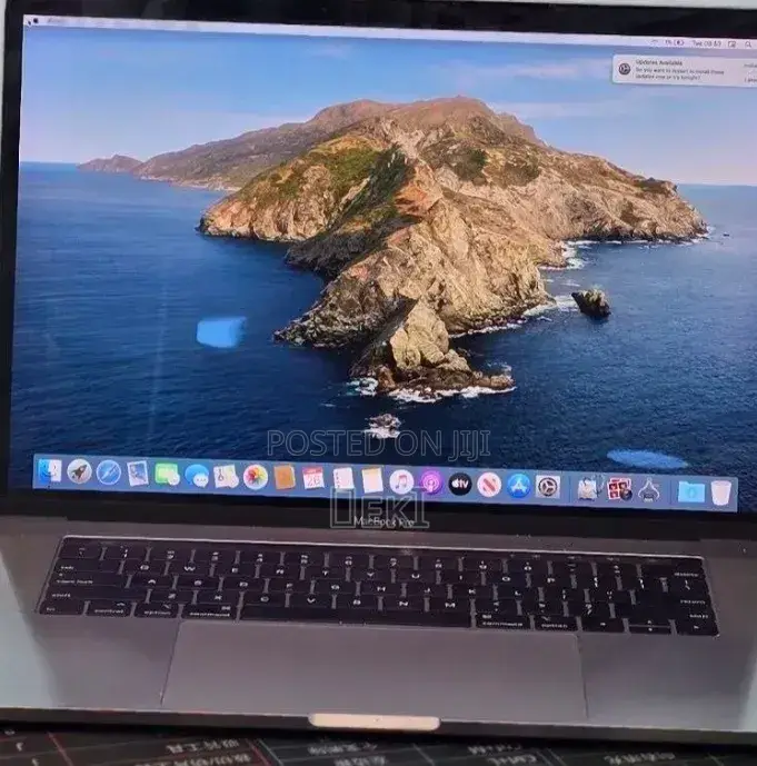 New Laptop Apple MacBook Pro 2018 32GB Intel Core i7 SSD 1T