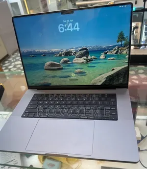 New Laptop Apple MacBook 16GB SSD 512GB