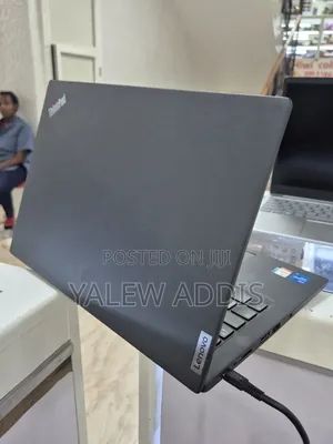 New Laptop Lenovo ThinkPad 13 16GB Intel Core i5 SSD 512GB