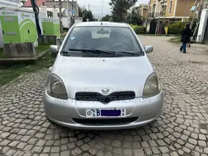 Toyota Vitz 1.0 FWD 5dr 2001 Silver