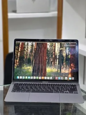 New Laptop Apple MacBook Air 2020 M1 8GB Apple M1 SSD 256GB