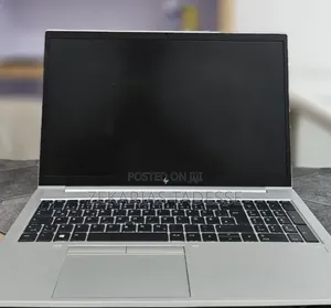 New Laptop HP ZBook Firefly G8 16GB Intel Core i7 SSD 512GB