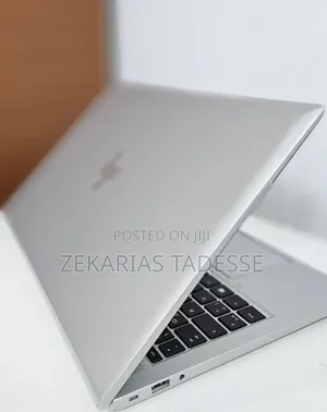 New Laptop HP ZBook Firefly G8 16GB Intel Core i7 SSD 512GB