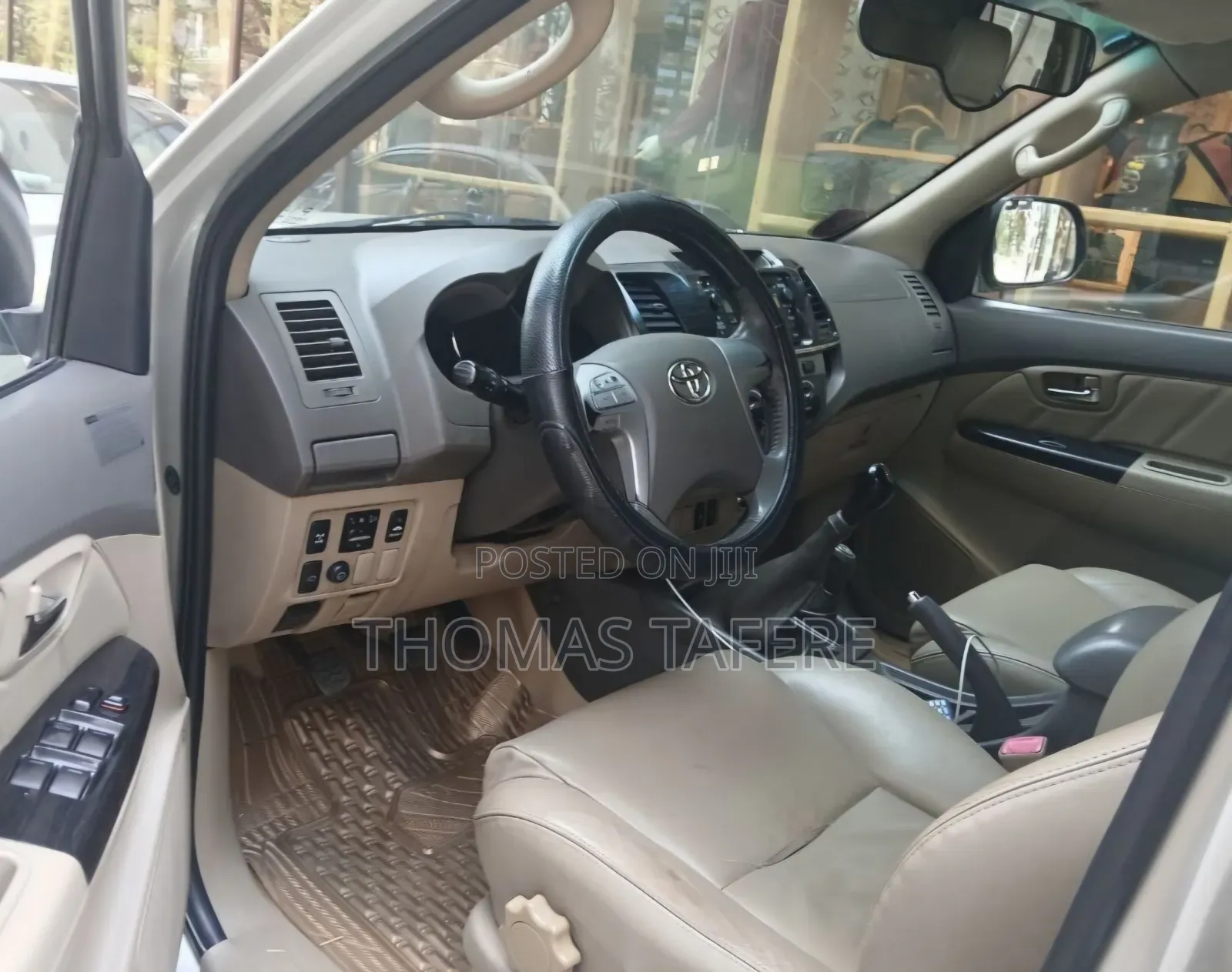 Toyota Fortuner 2011 Beige