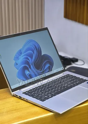 New Laptop HP EliteBook 840 10 16GB Intel Core i7 SSD 512GB