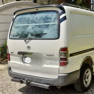 Toyota HiAce 2005 White
