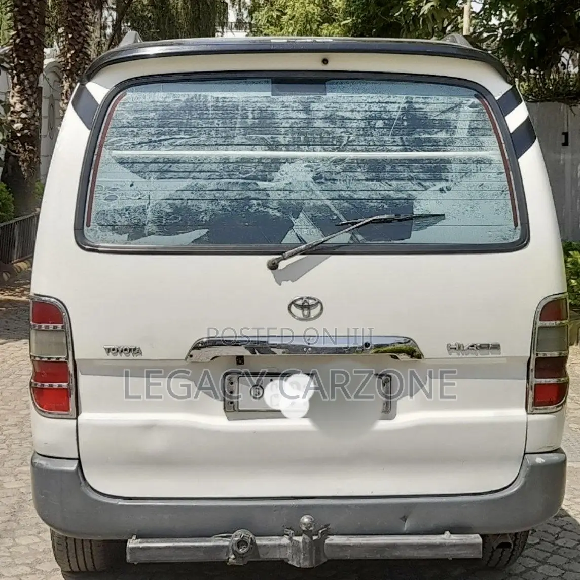 Toyota HiAce 2005 White