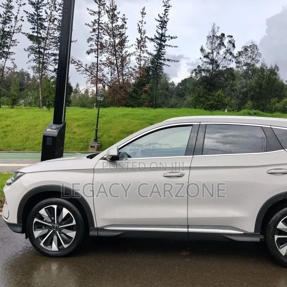 BYD Song Plus 2024 White