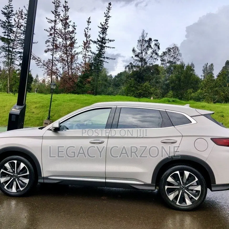 BYD Song Plus 2024 White