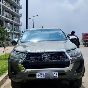 Toyota Hilux 2021 Gray