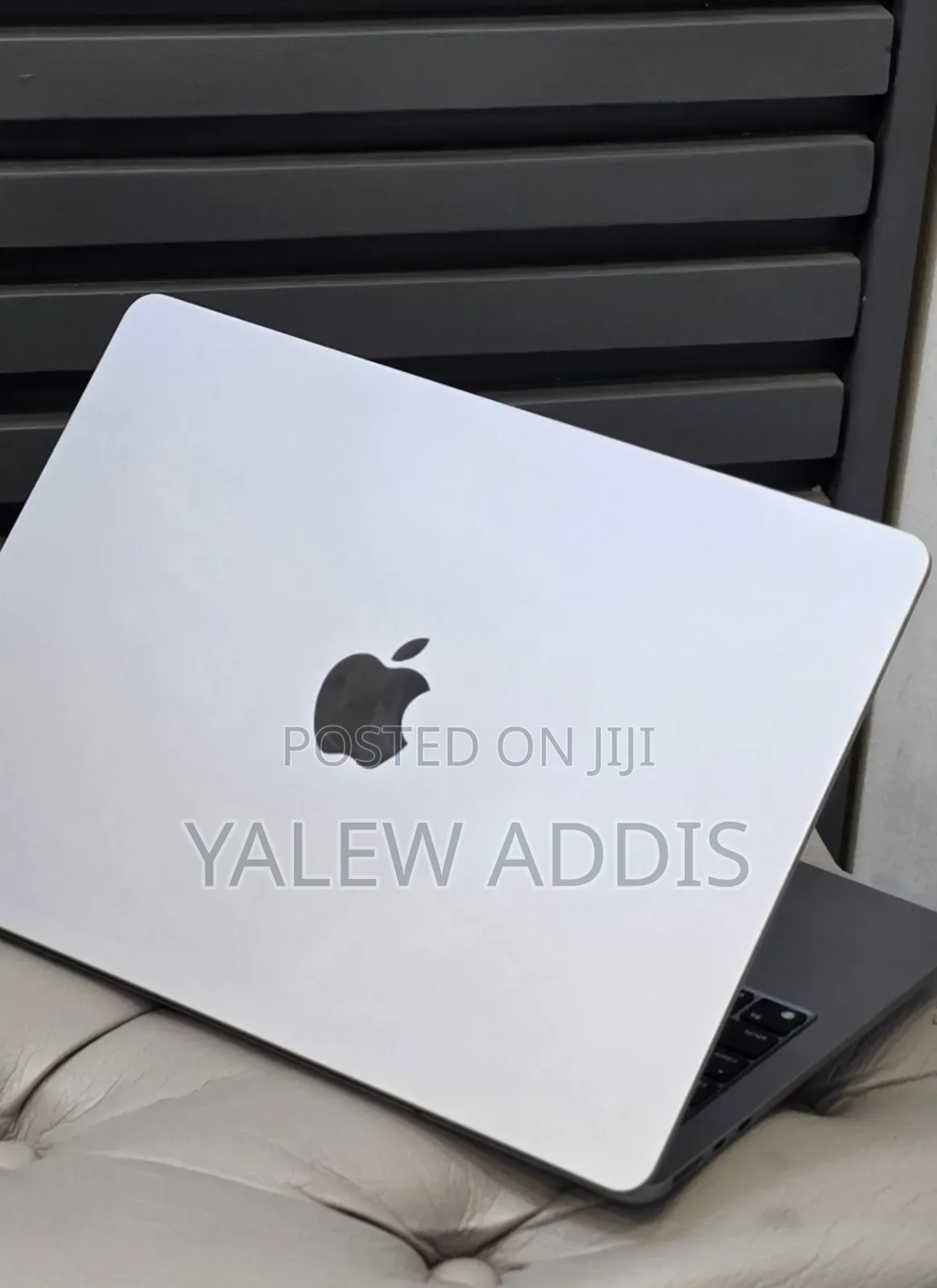 New Laptop Apple MacBook Air 2022 M2 16GB Apple M2 SSD 256GB