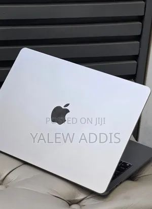 New Laptop Apple MacBook Air 2022 M2 16GB Apple M2 SSD 256GB