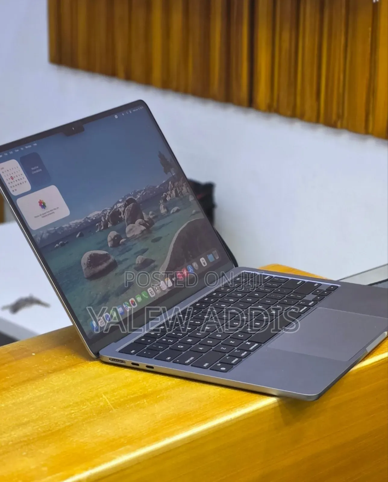 New Laptop Apple MacBook Air 2022 M2 16GB Apple M2 SSD 256GB