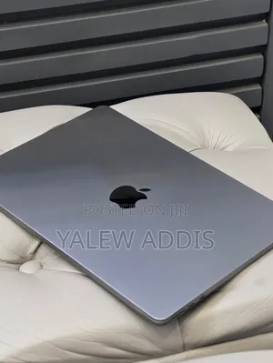 New Laptop Apple MacBook Air 2022 M2 16GB Apple M2 SSD 256GB