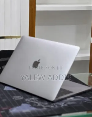 New Laptop Apple MacBook Pro 2017 16GB Intel Core i5 SSD 512GB