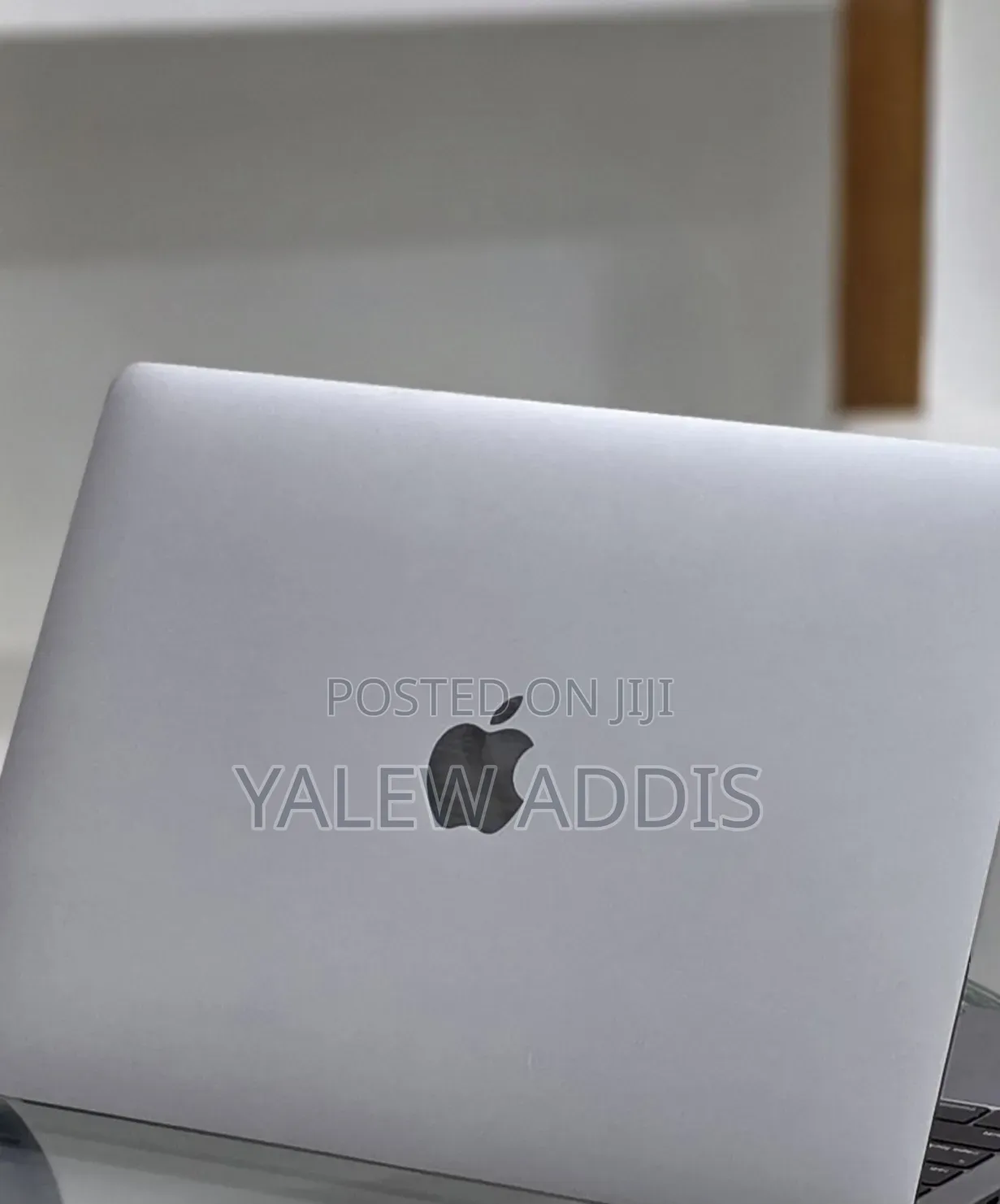 New Laptop Apple MacBook Pro 2019 16GB Intel Core i7 SSD 256GB