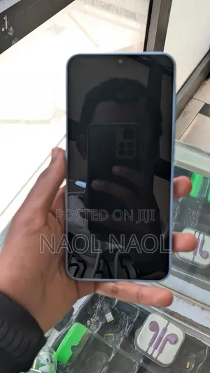 New Samsung Galaxy A17 128 GB Purple