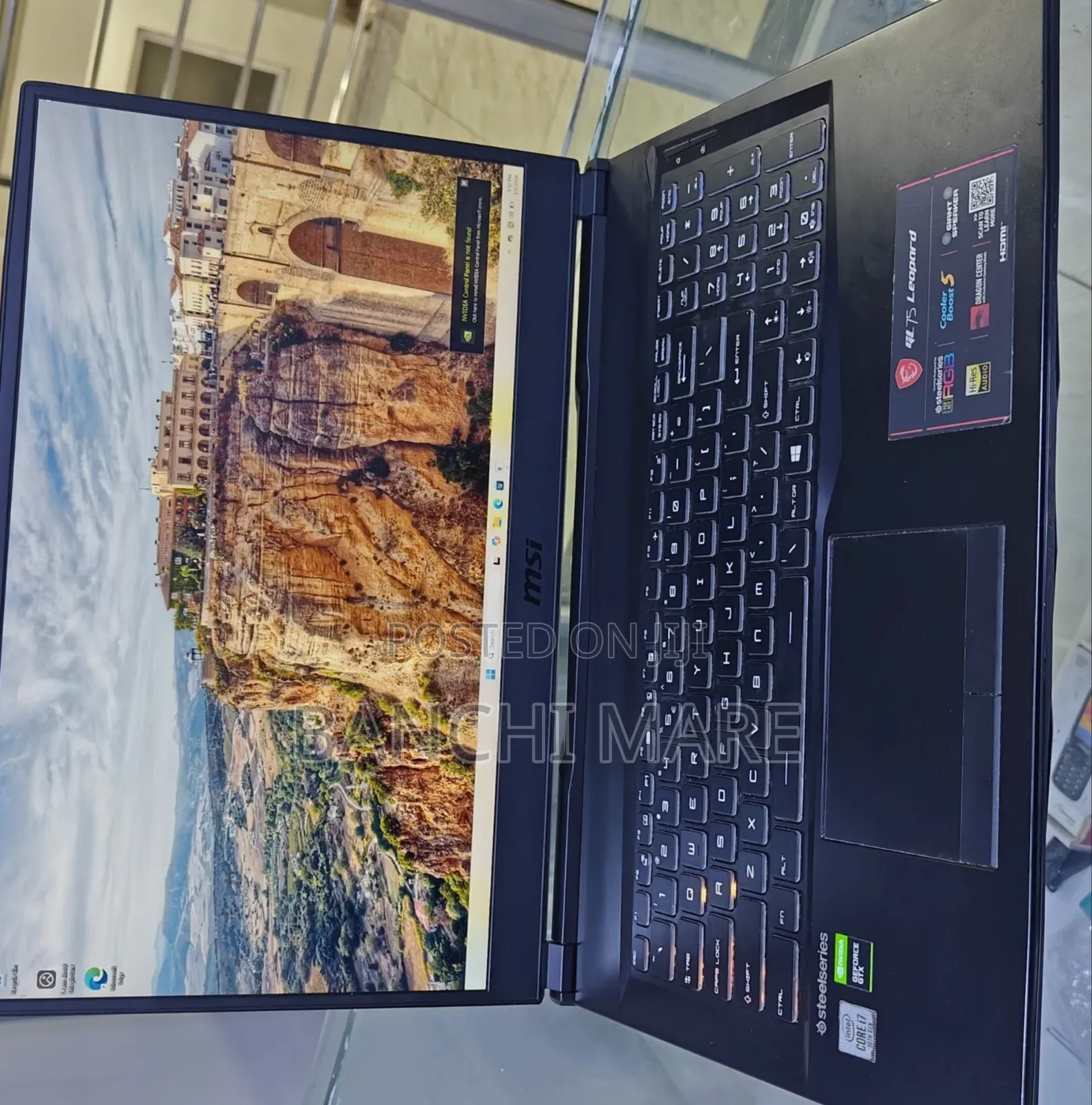New Laptop MSI GP75 Leopard 16GB Intel Core i7 SSD 512GB