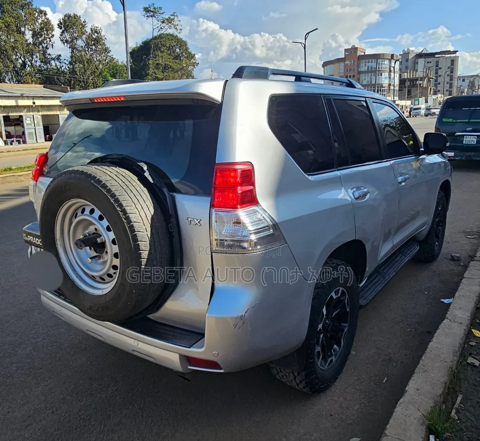 Toyota Land Cruiser 2011