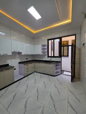 Furnished 5bdrm Apartment in አያት ኮምፓውድ ውስጥ, Yeka for sale