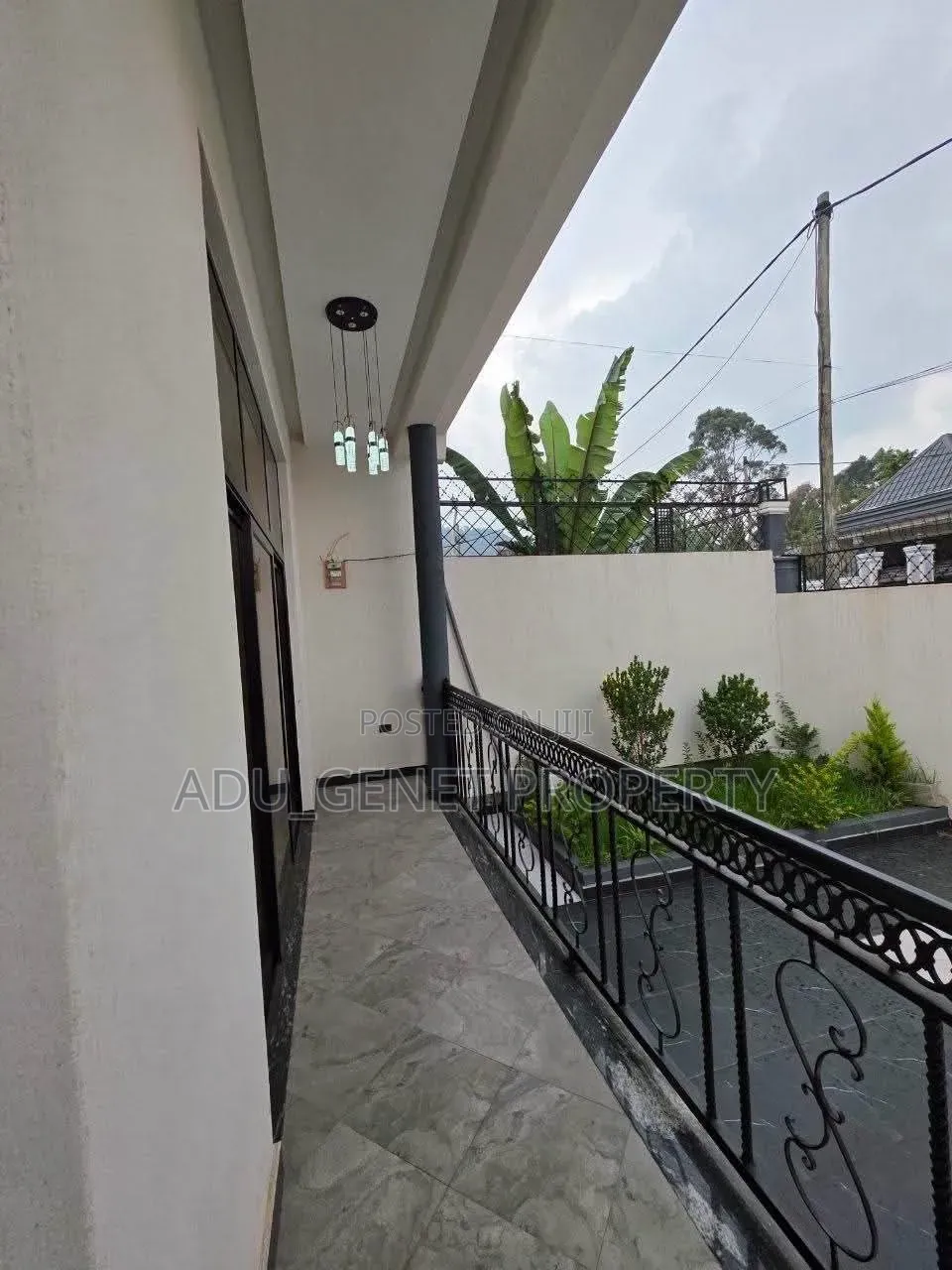 Furnished 5bdrm Apartment in አያት ኮምፓውድ ውስጥ, Yeka for sale