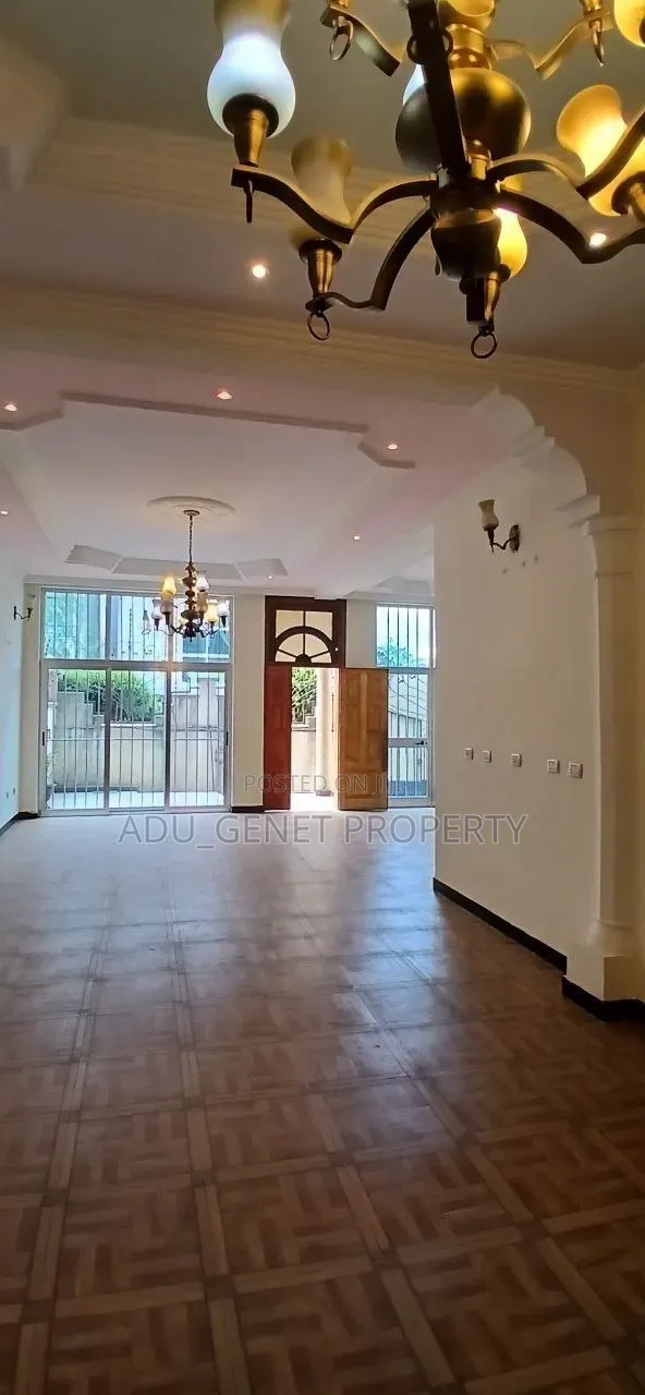 Furnished 5bdrm House in Bole for sale