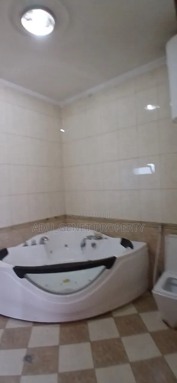 Furnished 5bdrm House in Bole for sale