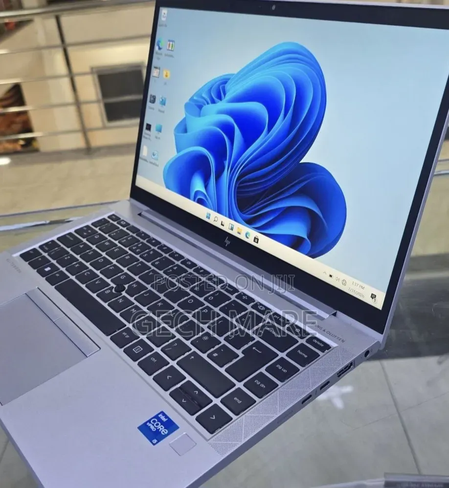 New Laptop HP EliteBook 840 G8 16GB Intel Core i5 SSD 512GB