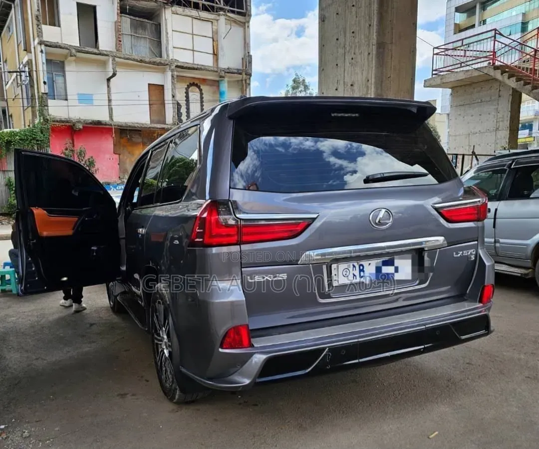 Lexus LX 570 AWD 2019