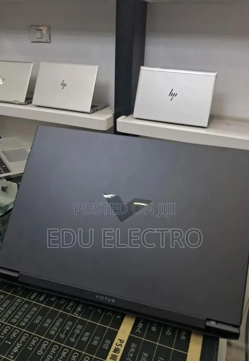 New Laptop HP Victus 16 16GB Intel Core i7 SSD 1T