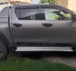 Toyota Hilux Revo Double Cab Deisel 2.8 RWD 2020
