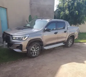 Toyota Hilux Revo Double Cab Deisel 2.8 RWD 2020