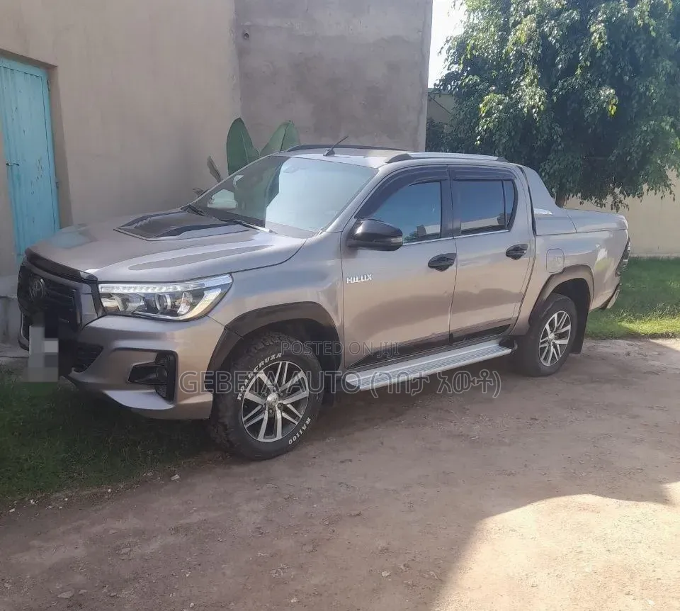 Toyota Hilux Revo Double Cab Deisel 2.8 RWD 2020