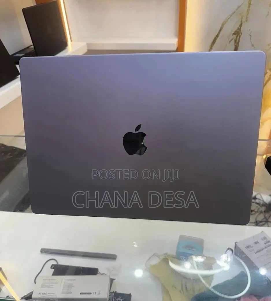 New Laptop Apple MacBook Pro 2021 M1 16GB Apple M1 Pro SSD 512GB
