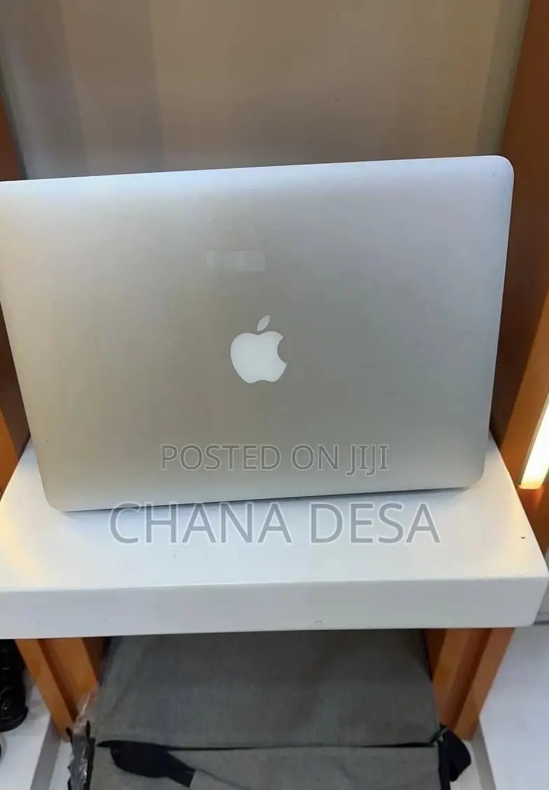 New Laptop Apple MacBook Air 2017 8GB Intel Core i5 SSD 256GB