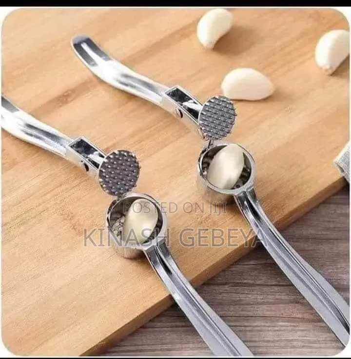 Top Quality Stainless Steel Kitchen Garlic Press