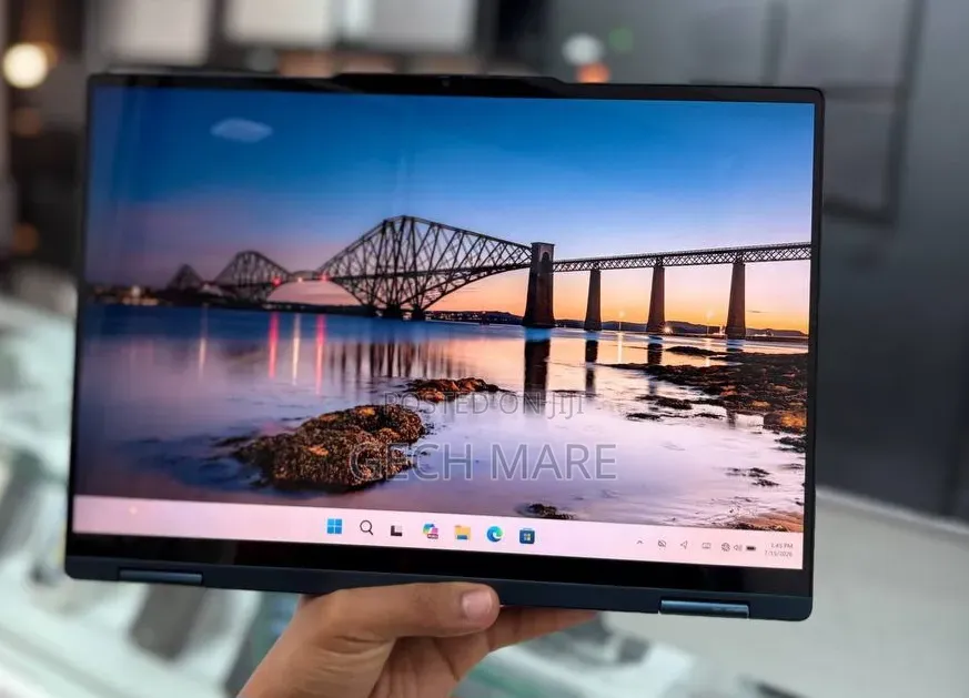 New Laptop Lenovo Yoga 7i 16GB Intel Core Ultra 7 SSD 512GB