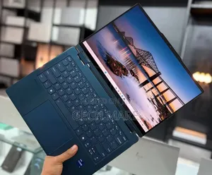 New Laptop Lenovo Yoga 7i 16GB Intel Core Ultra 7 SSD 512GB